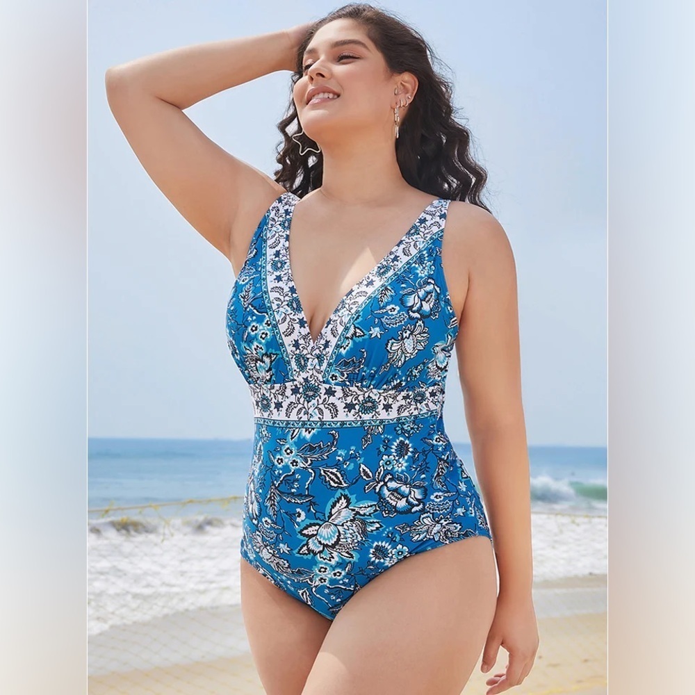 BloomChic Bandana Print Sculpt Waist Adjustable Straps One Piece Swimsuit Sz 26